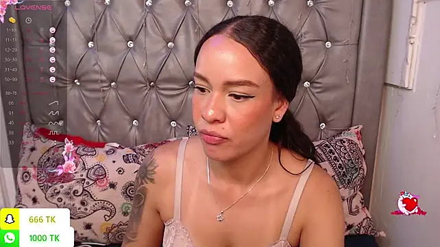 Chat +18 de LAILAGUMMY ao vivo
