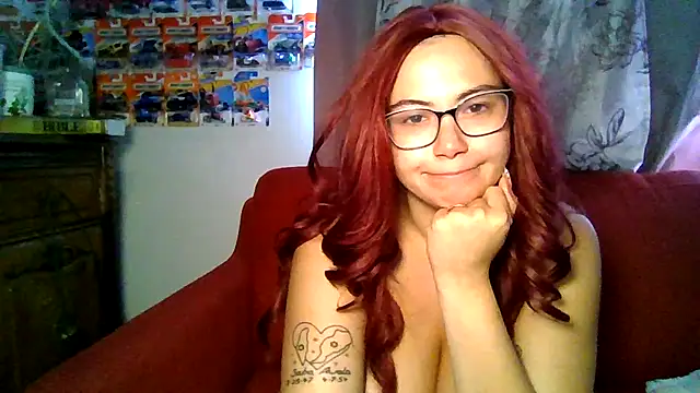 FreakyDreama Show in webcam