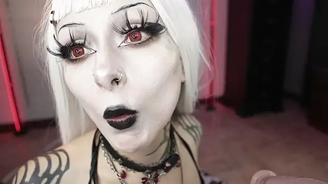 insania_9999_のライブXXXチャット