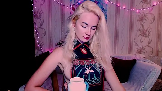 xxxcharismaaa's Webcam Show