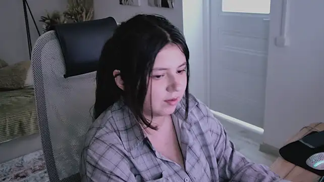DiaAngell's Live XXX Chat