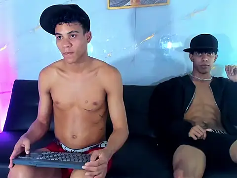 Show de Xxx_hot23cm na webcam