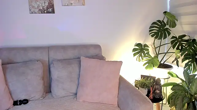AlleCollins Adlı Modelin Canlı XXX Sohbeti