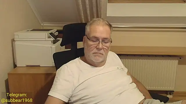 Czat XXX na żywo – subbear1968