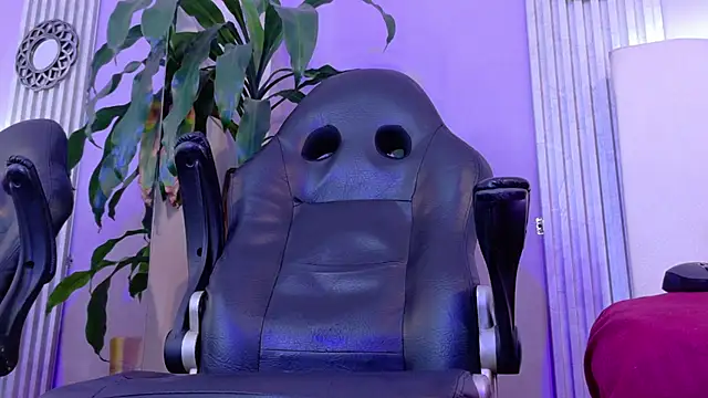 aliisonn_cooper Show in webcam