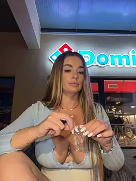 IsabellaEtthan লাইভ XXX চ্যাট