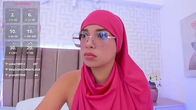 naishaa_'s Live XXX Chat