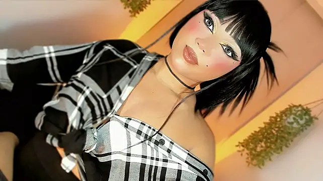 misstreslatin's Webcam Show