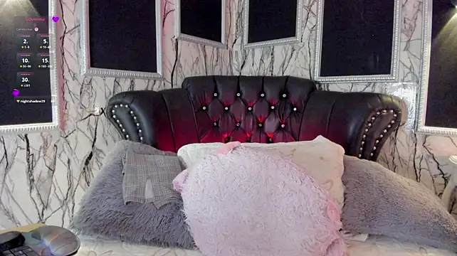 adelinemoretti's Live XXX Chat