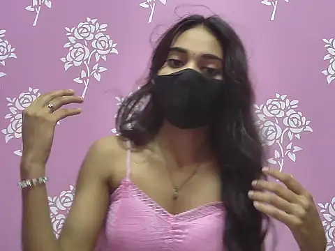 Shanaya_xo's Live XXX Chat