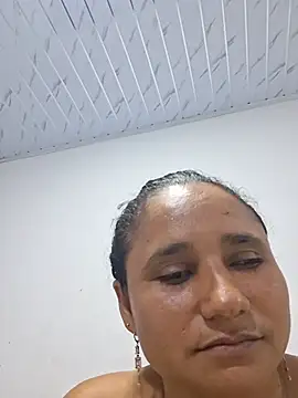 Mature--Mommy's Live XXX Chat