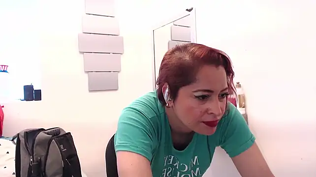 Chat +18 de eva_twiss ao vivo