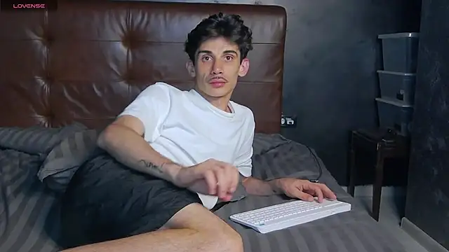 DanielCrush1 Webcam show