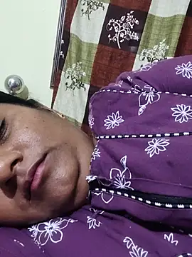 yamini1431 即時 XXX 聊天