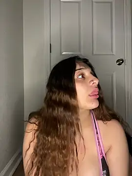 Chat +18 de treasurebabii ao vivo