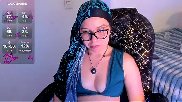 MatchedEyebrow live XXX chat