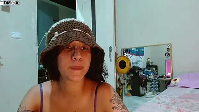 צ'אט XXX בשידור חי של AlinaWoolf_