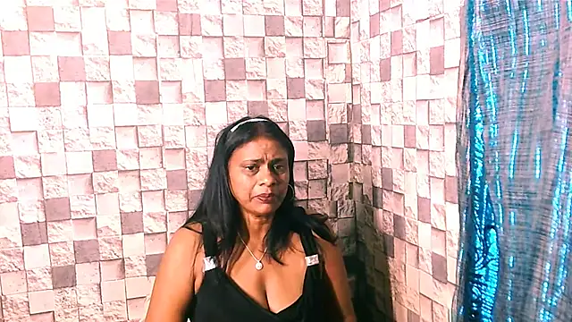 Sexymaturemilf01 即時 XXX 聊天