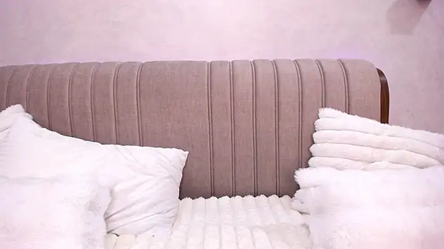 TinyKim_ – Naživo XXX chat
