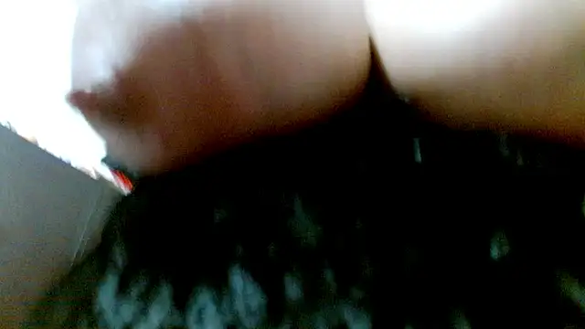 Chat XXX en directo de clayre_thompsom