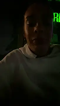 Chat XXX en directo de DeenaSweet1