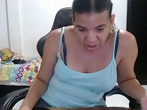 Adriana_0312's Live XXX Chat