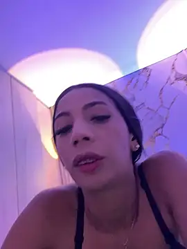 Chat XXX en directo de Naho_19