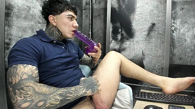 Gury_tattoo: απευθείας συνομιλία ΧΧΧ