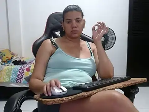 Adriana_0312 live XXX chat