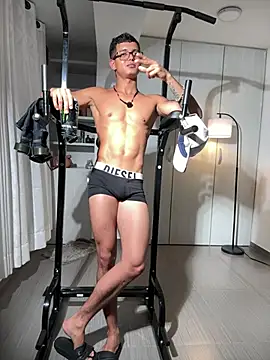 Paradise_boy__ Adlı Modelin Canlı XXX Sohbeti