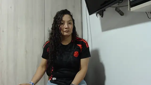 khawit_1 Chat XXX in diretta