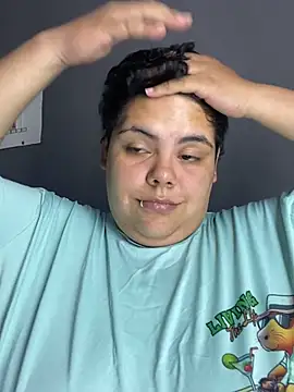 Chat +18 de Hailey_Curvy ao vivo