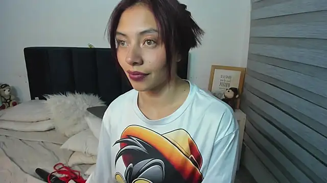 แชท XXX สดของ melanie_roux__