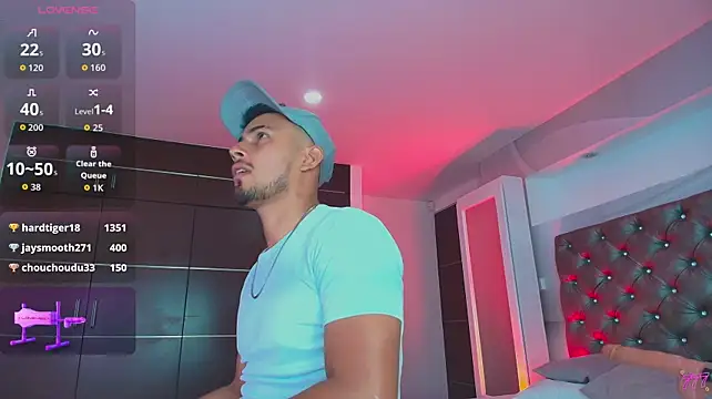 Show de Valentiinoss na webcam