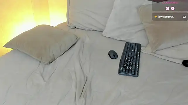 issawalton's Live XXX Chat