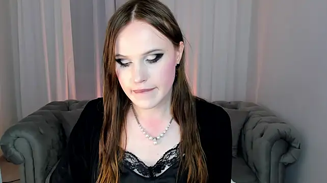 EffieMinki Live XXX-chat