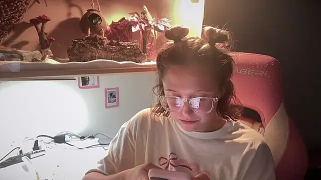 sweetest-temptation19188's Webcam Show