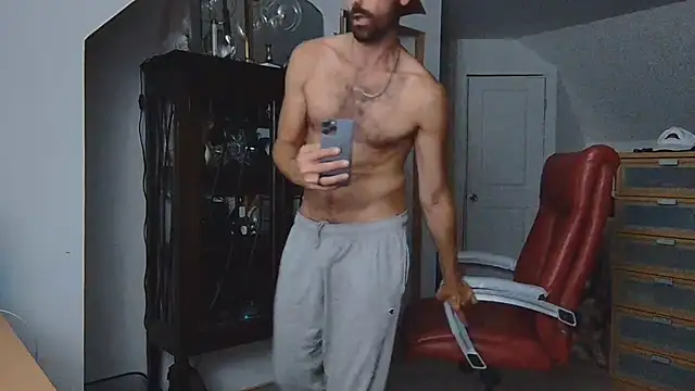 TwistedStallion69's Live XXX Chat