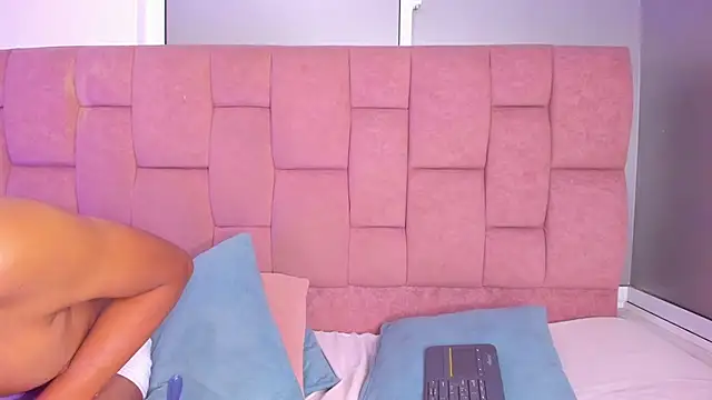 KevCokk লাইভ XXX চ্যাট