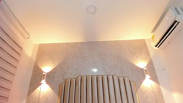 ArissDeLuna's Webcam Show