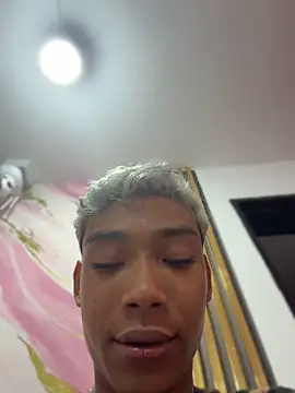 Show de alejo_cute na webcam