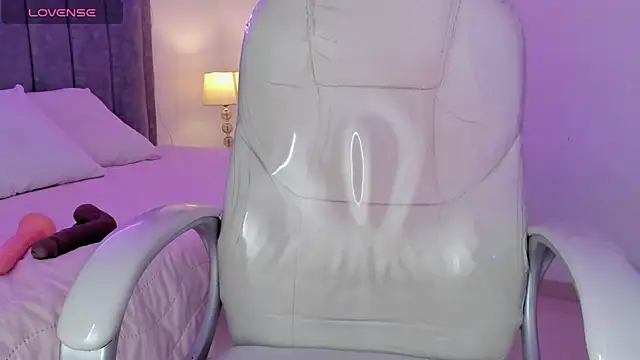 Czat XXX na żywo – Bella18__