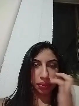 Chat +18 de ViviMora ao vivo