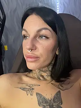 Živý XXX chat angel_devil_forever
