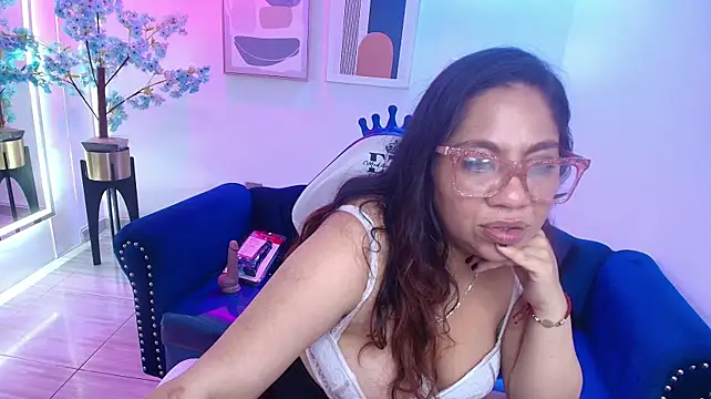 Silvana_lane Adlı Modelin Canlı XXX Sohbeti