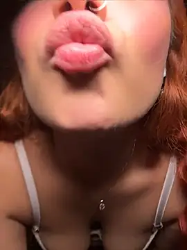 הופעת וובקאם של isabella_ferrer99