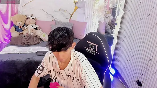 ETHANN_TAY1's Live XXX Chat