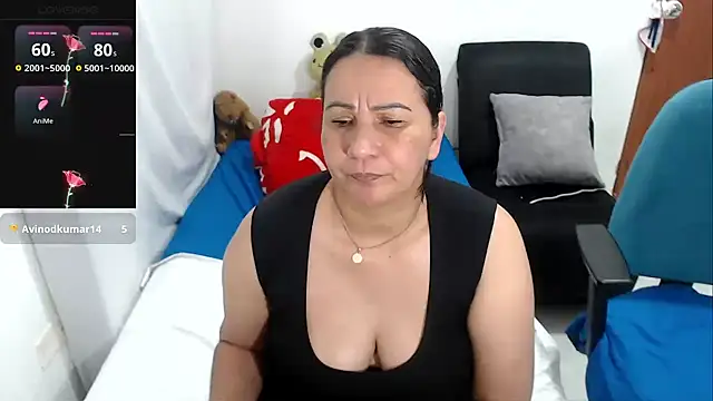 LAURA_Foxht Chat XXX live