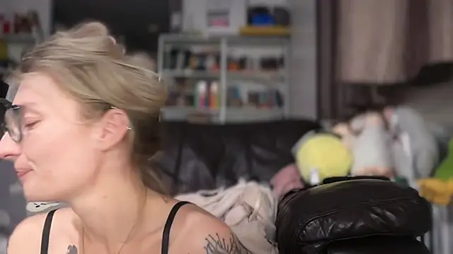 دردشة harleyblair الجنسية المباشرة
