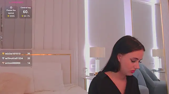 KristinaBloom 即時 XXX 聊天